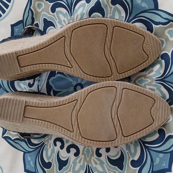 White Mountain Women's Blue Ankle Strap Espadrilles - Picture 5 of 5